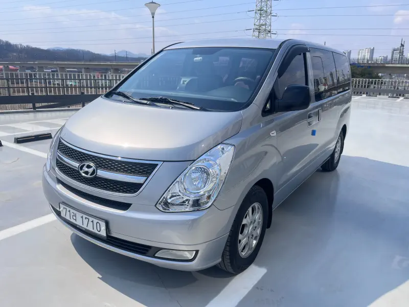 Hyundai Grand Starex