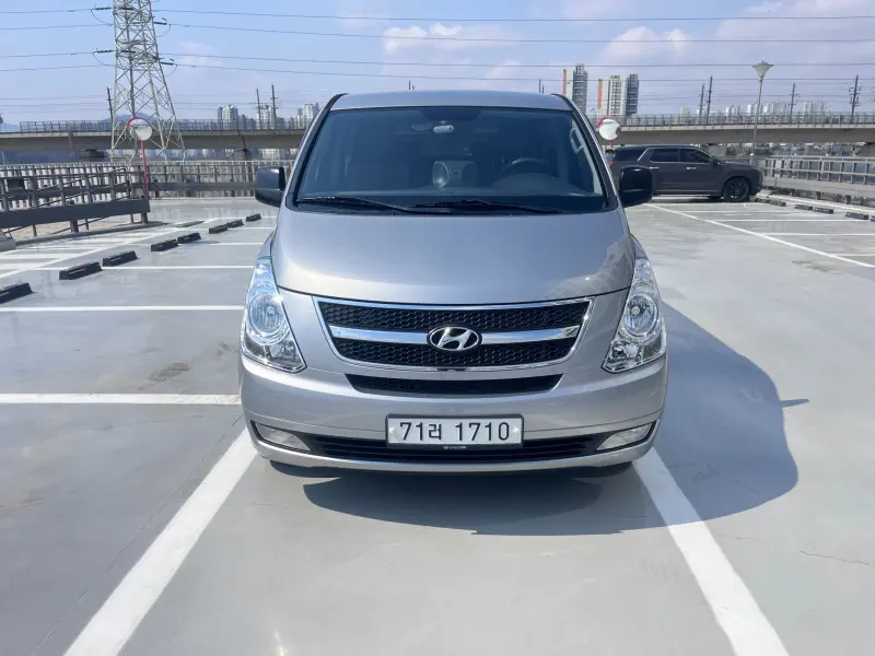 Hyundai Grand Starex
