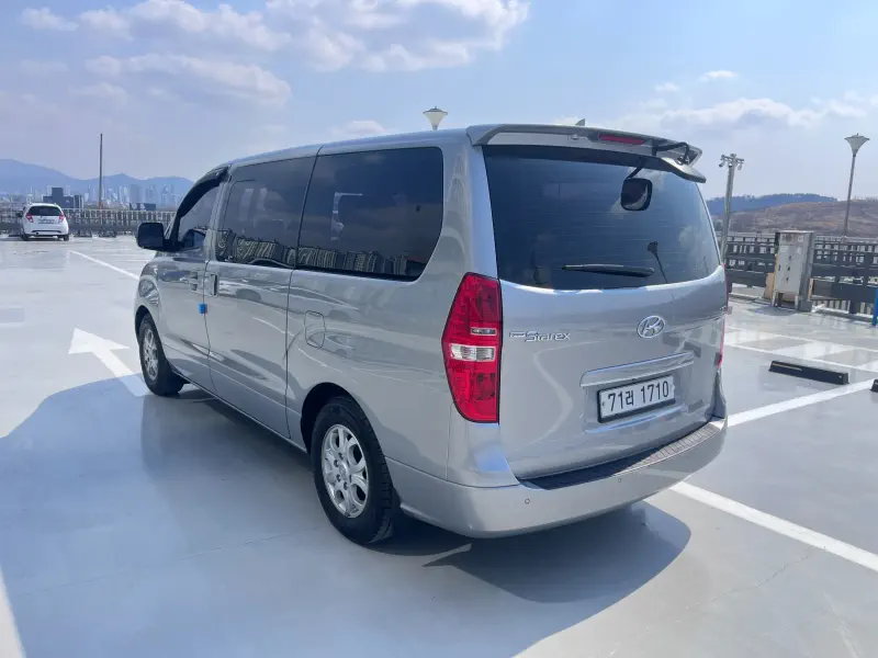 Hyundai Grand Starex