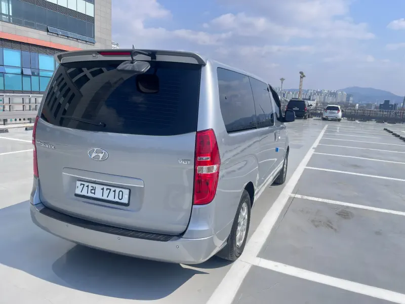 Hyundai Grand Starex