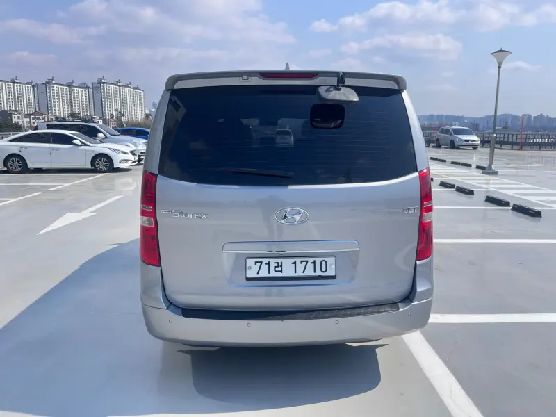 Hyundai Grand Starex