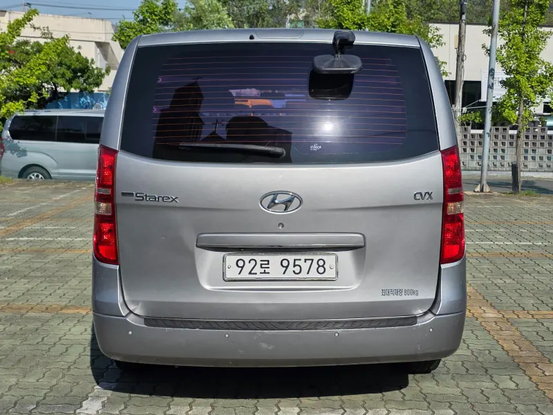 Hyundai Grand Starex