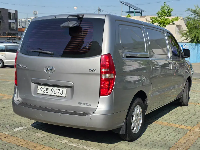 Hyundai Grand Starex