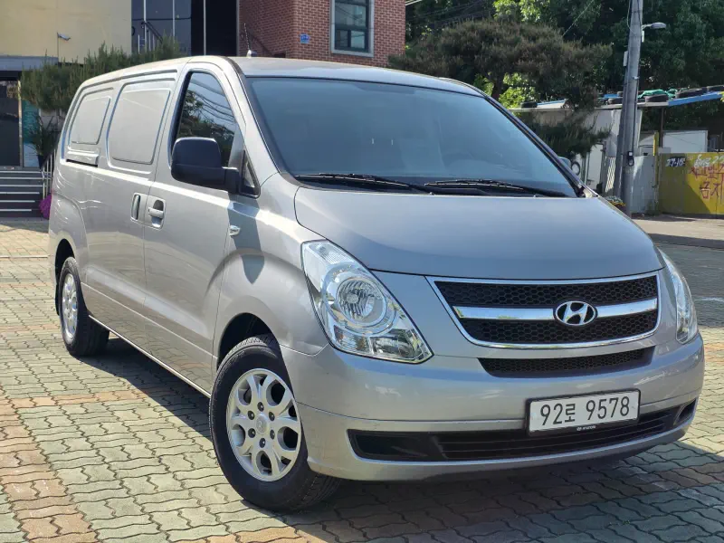 Hyundai Grand Starex