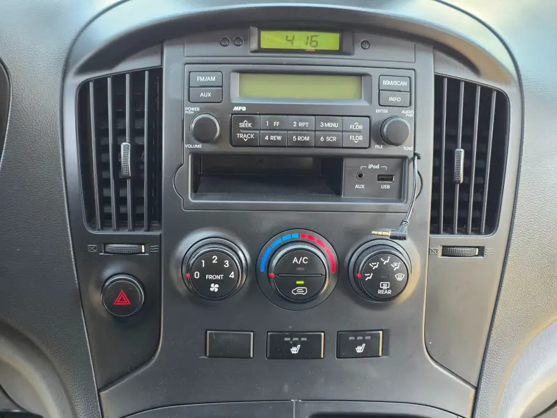 Hyundai Grand Starex