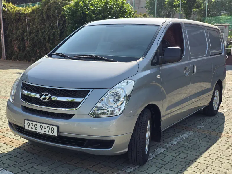 Hyundai Grand Starex