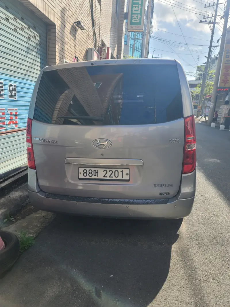 Hyundai Grand Starex