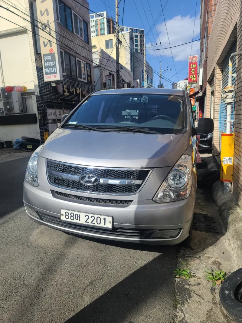 Hyundai Grand Starex