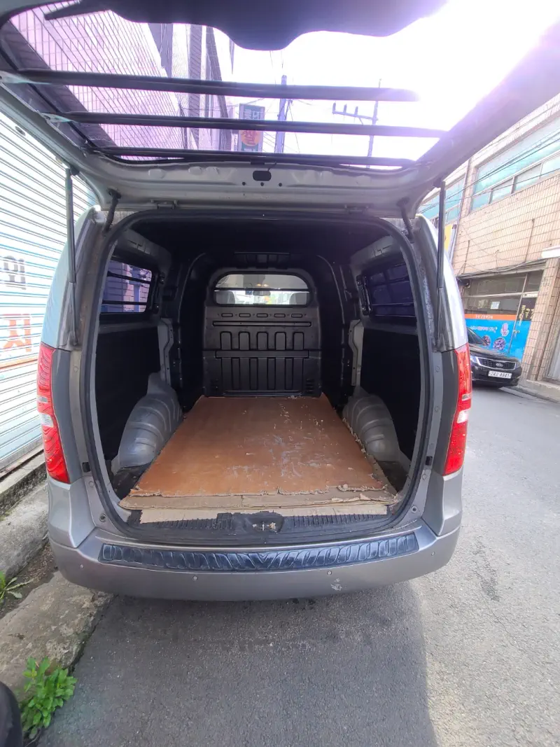 Hyundai Grand Starex