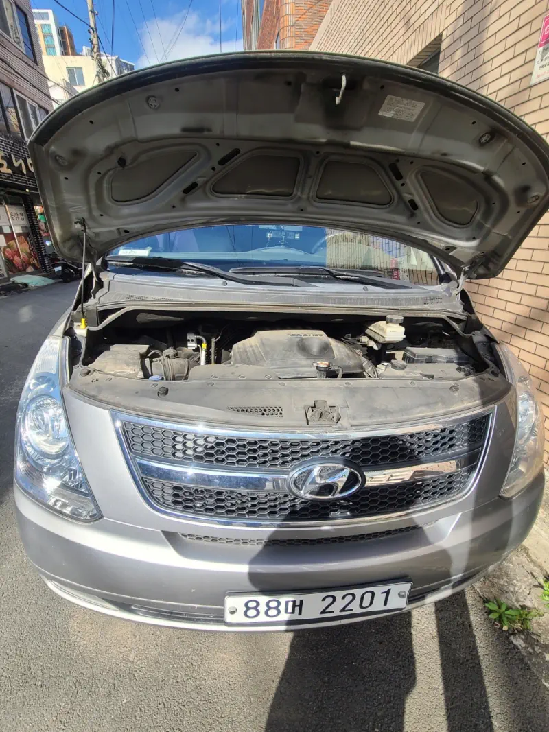 Hyundai Grand Starex