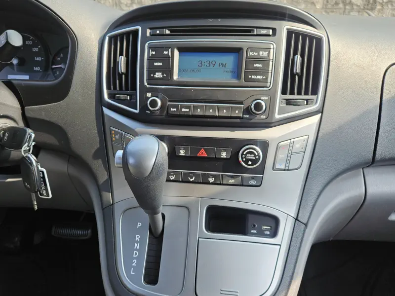 Hyundai Grand Starex