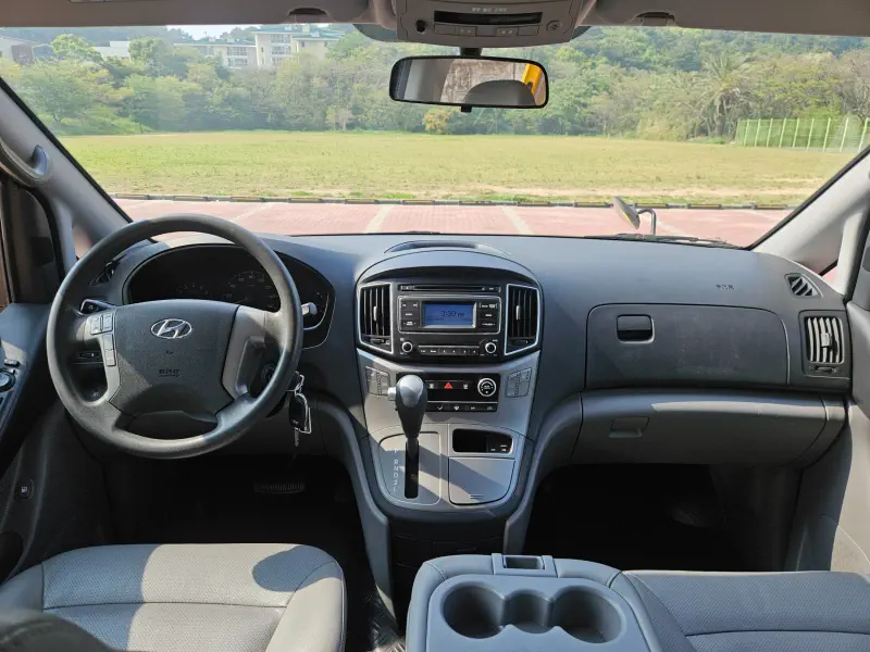 Hyundai Grand Starex