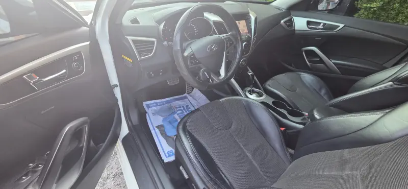 Hyundai Veloster