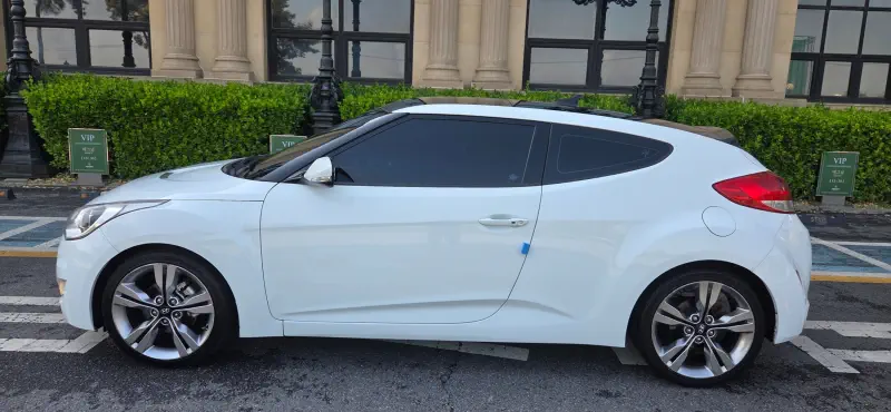 Hyundai Veloster