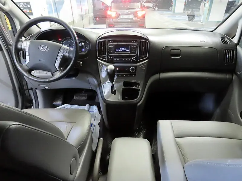 Hyundai Grand Starex