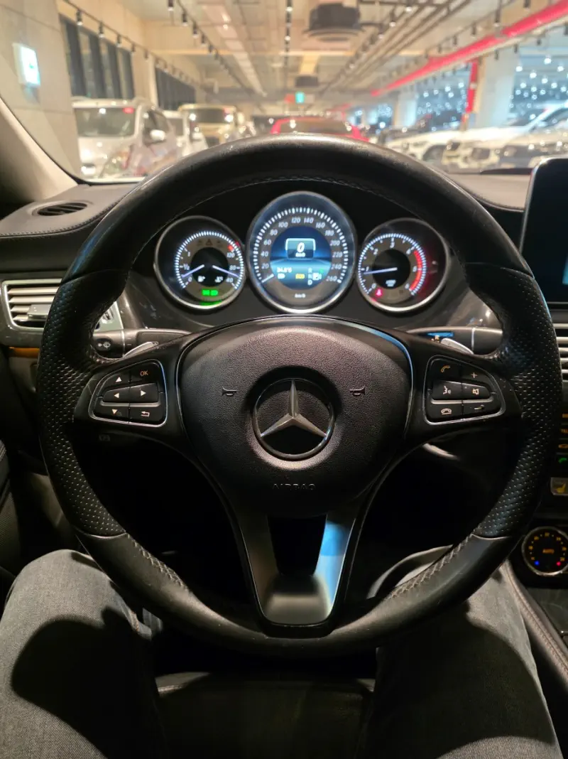 Mercedes-Benz CLS-Class