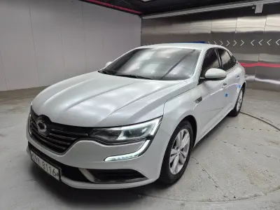 Renault SM6