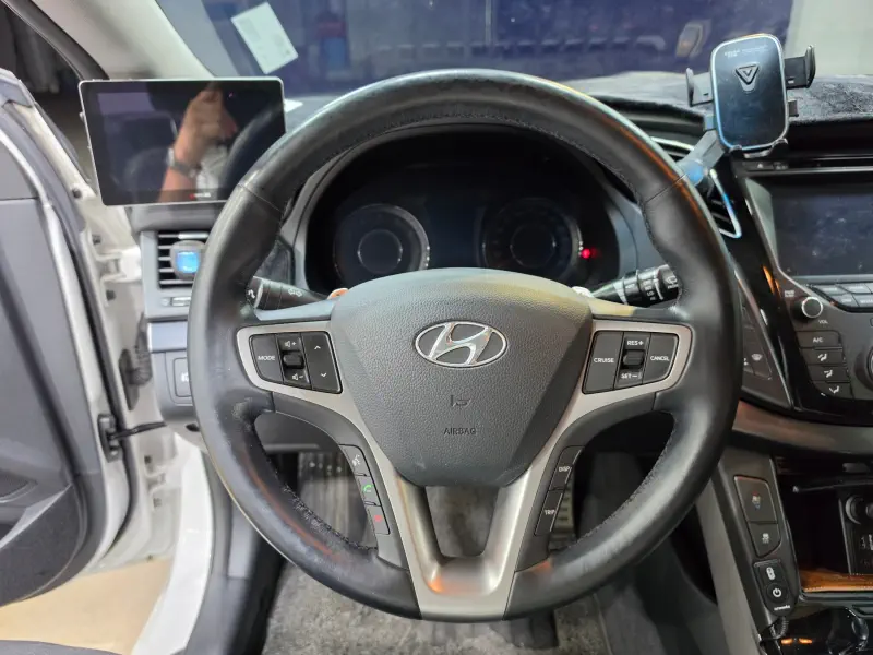 Hyundai I40