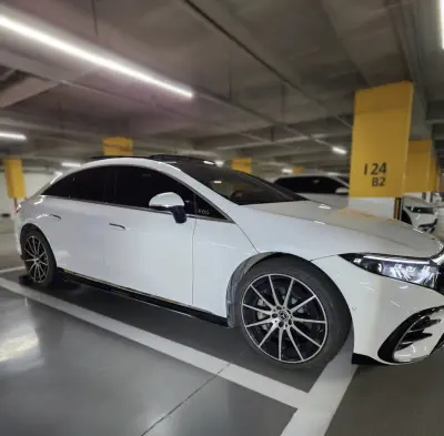 Mercedes-Benz EQS