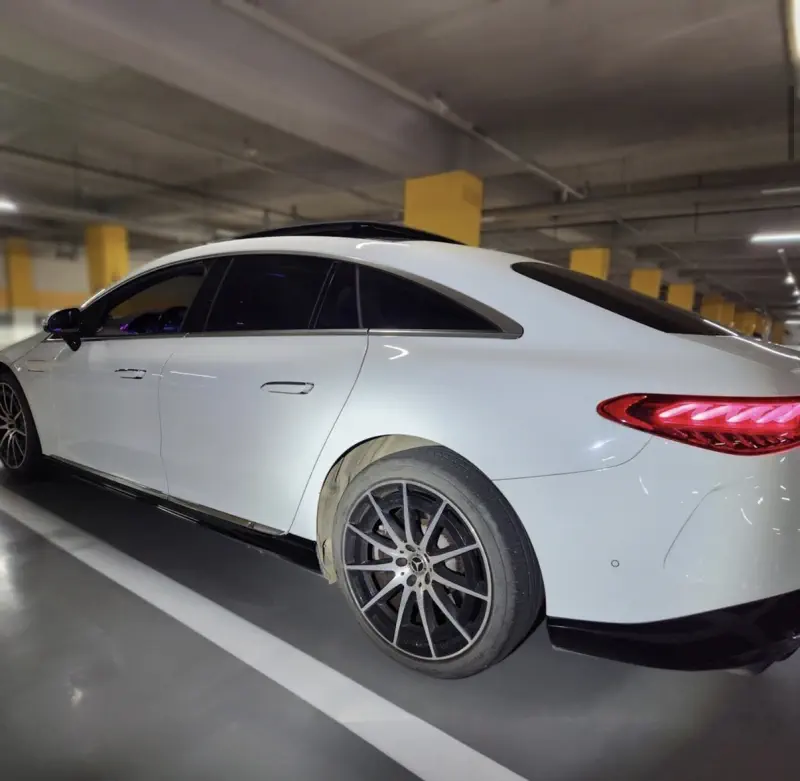 Mercedes-Benz EQS