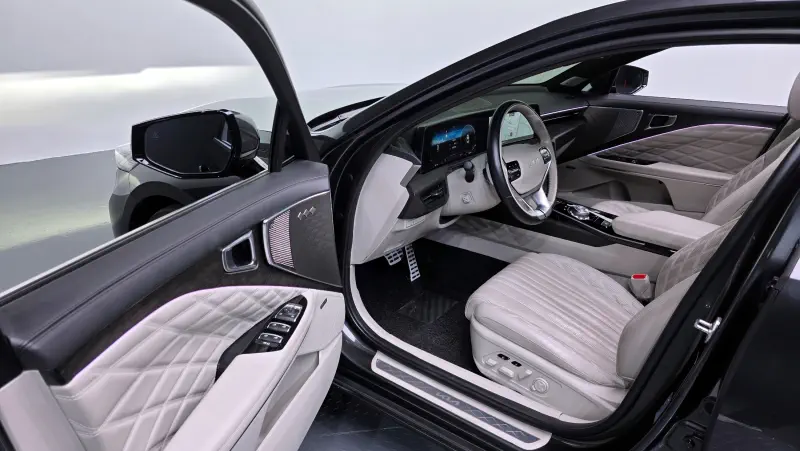 Kia K8