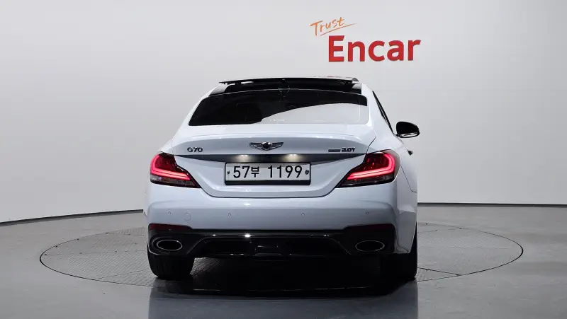 Genesis G70