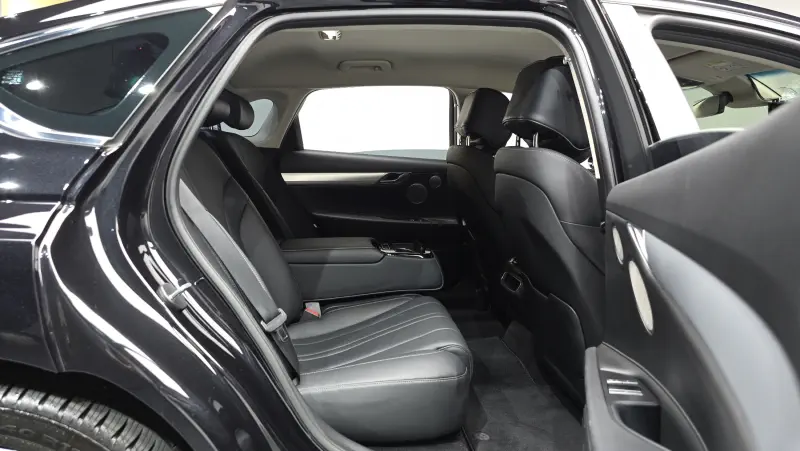 Genesis Electrified G80