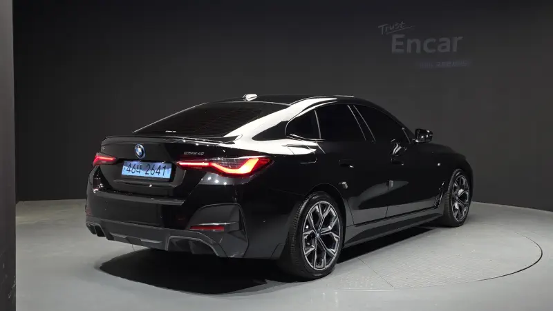 BMW i4