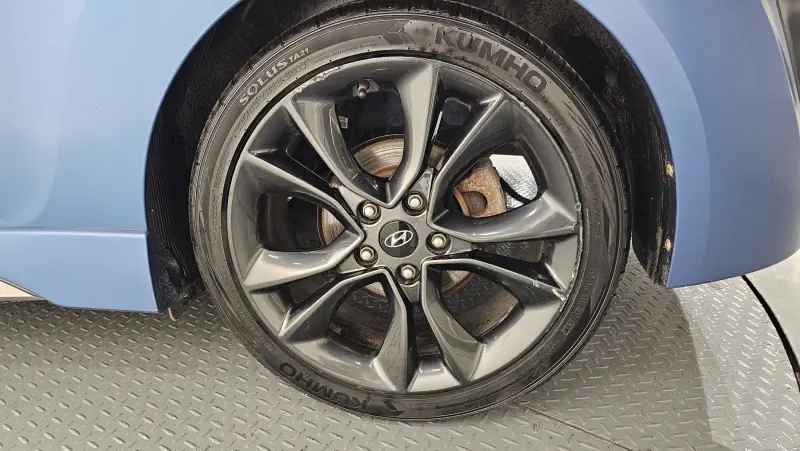 Hyundai Veloster