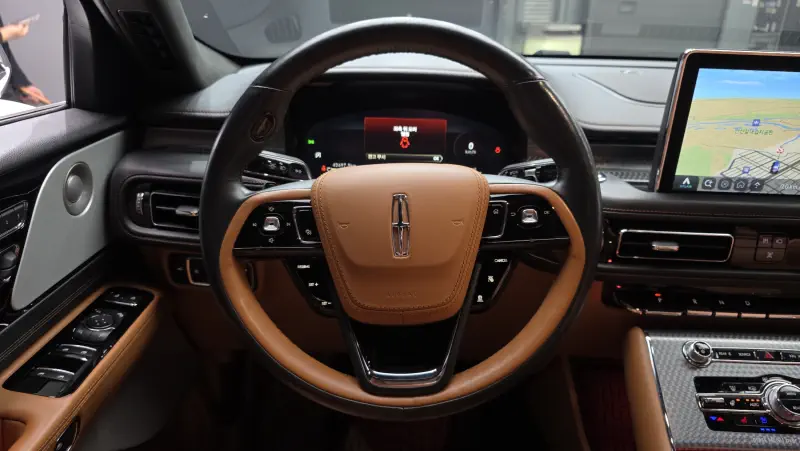 Lincoln Aviator
