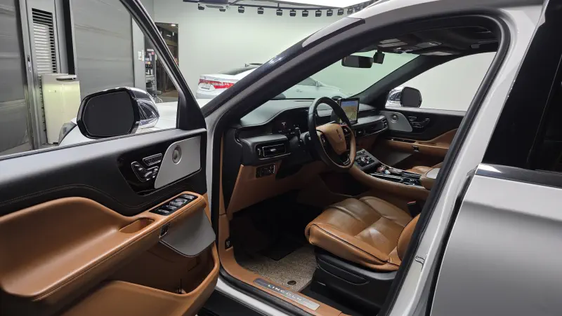 Lincoln Aviator