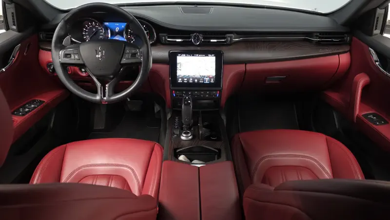 Maserati Quattroporte