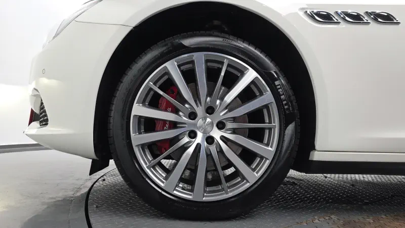 Maserati Quattroporte
