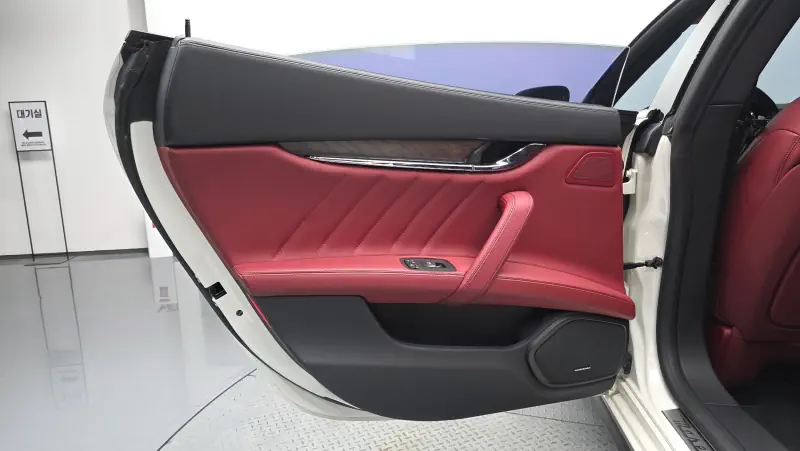 Maserati Quattroporte