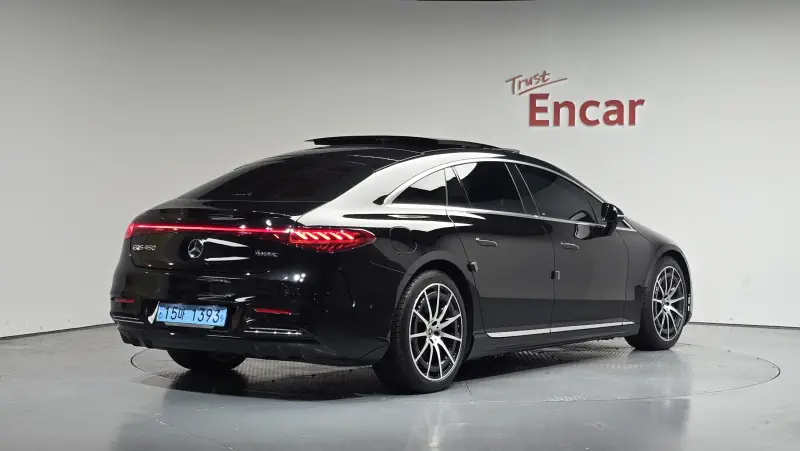 Mercedes-Benz EQS