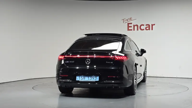 Mercedes-Benz EQS