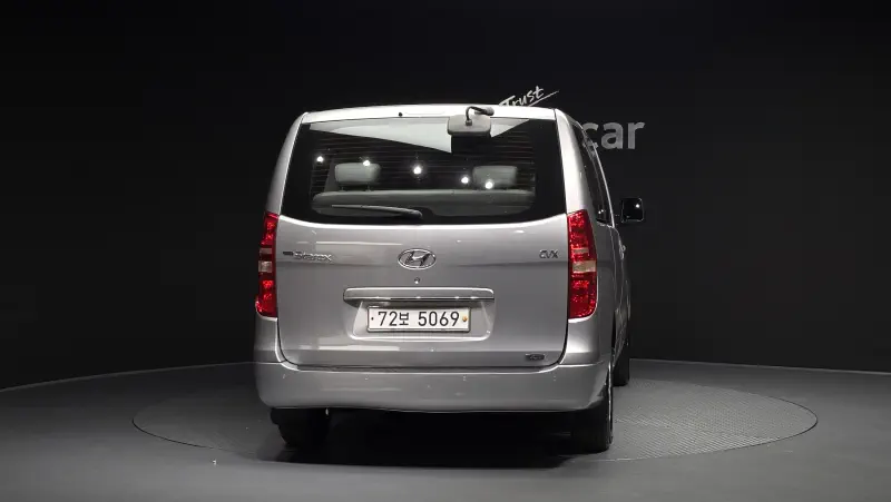 Hyundai Grand Starex