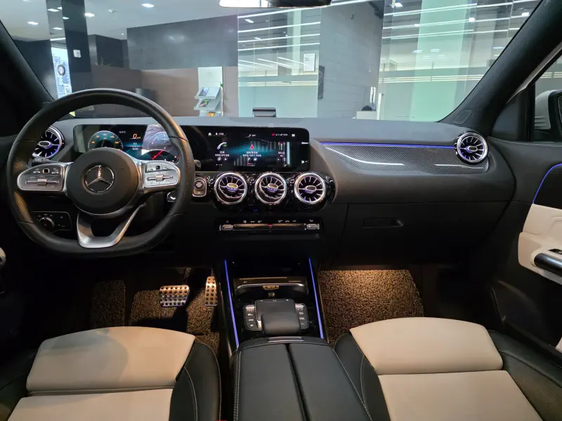 Mercedes-Benz GLA-Class