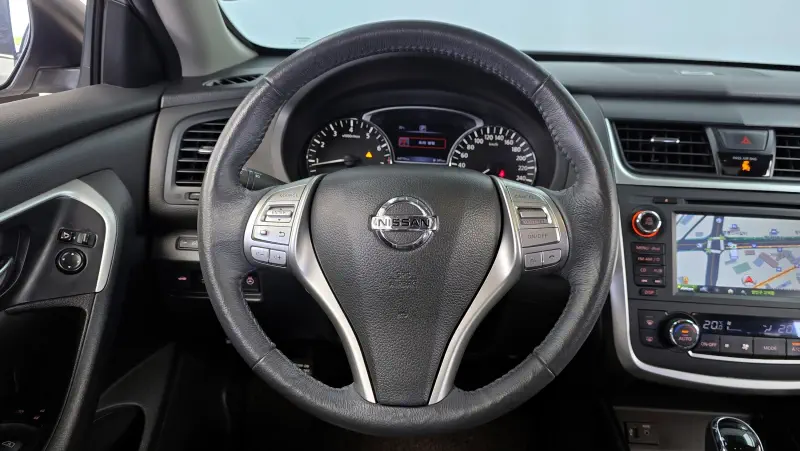 Nissan Altima