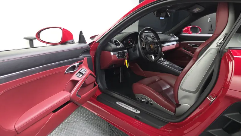 Porsche Cayman