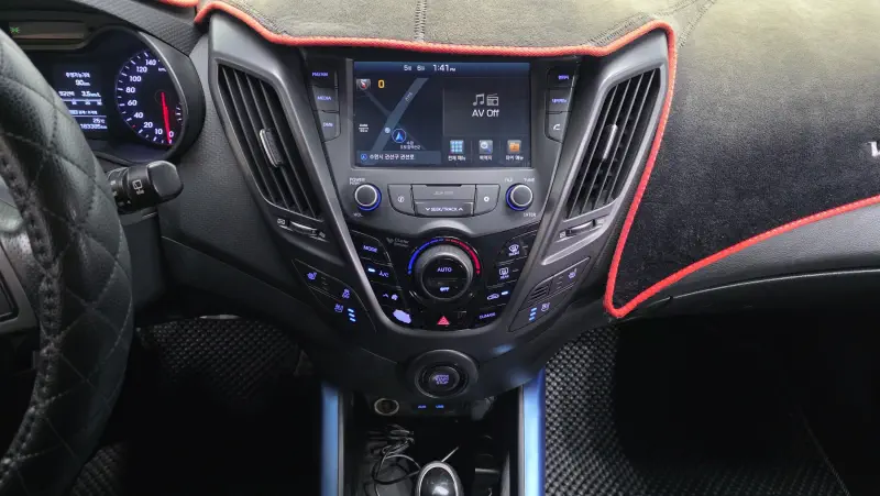 Hyundai Veloster
