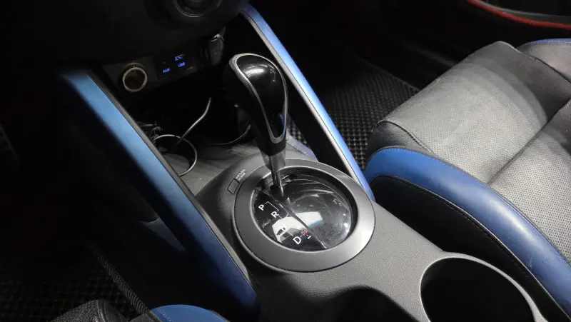 Hyundai Veloster
