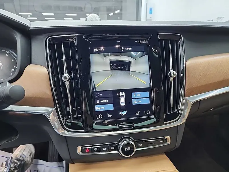 Volvo S90