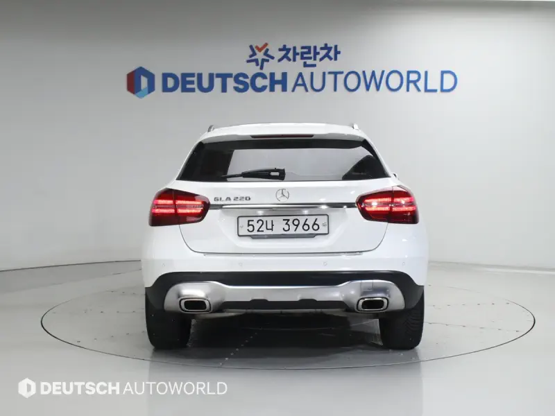 Mercedes-Benz GLA-Class