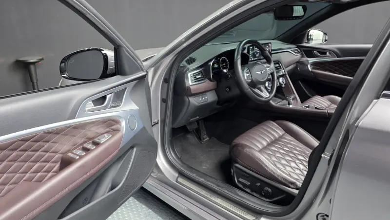 Genesis G70
