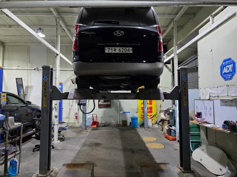 Hyundai Grand Starex