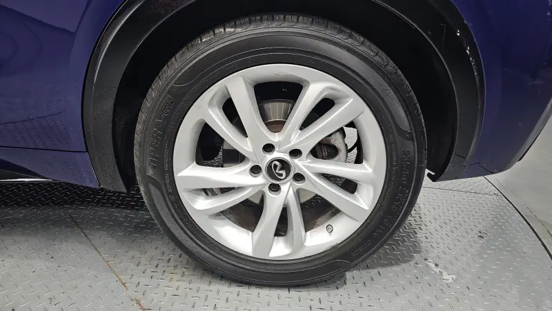 Infiniti Q30