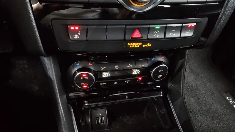 Infiniti Q30