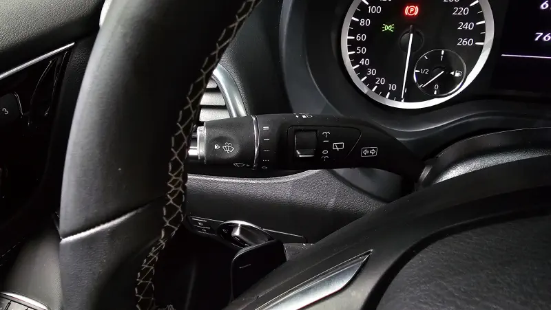 Infiniti Q30