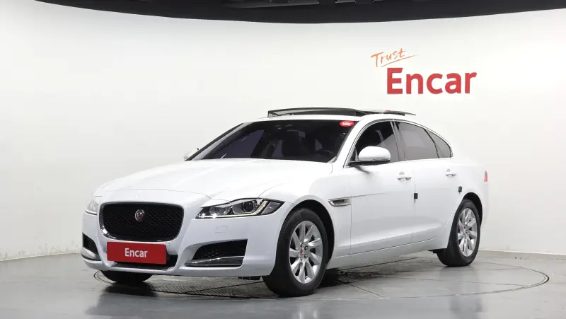 Jaguar XF